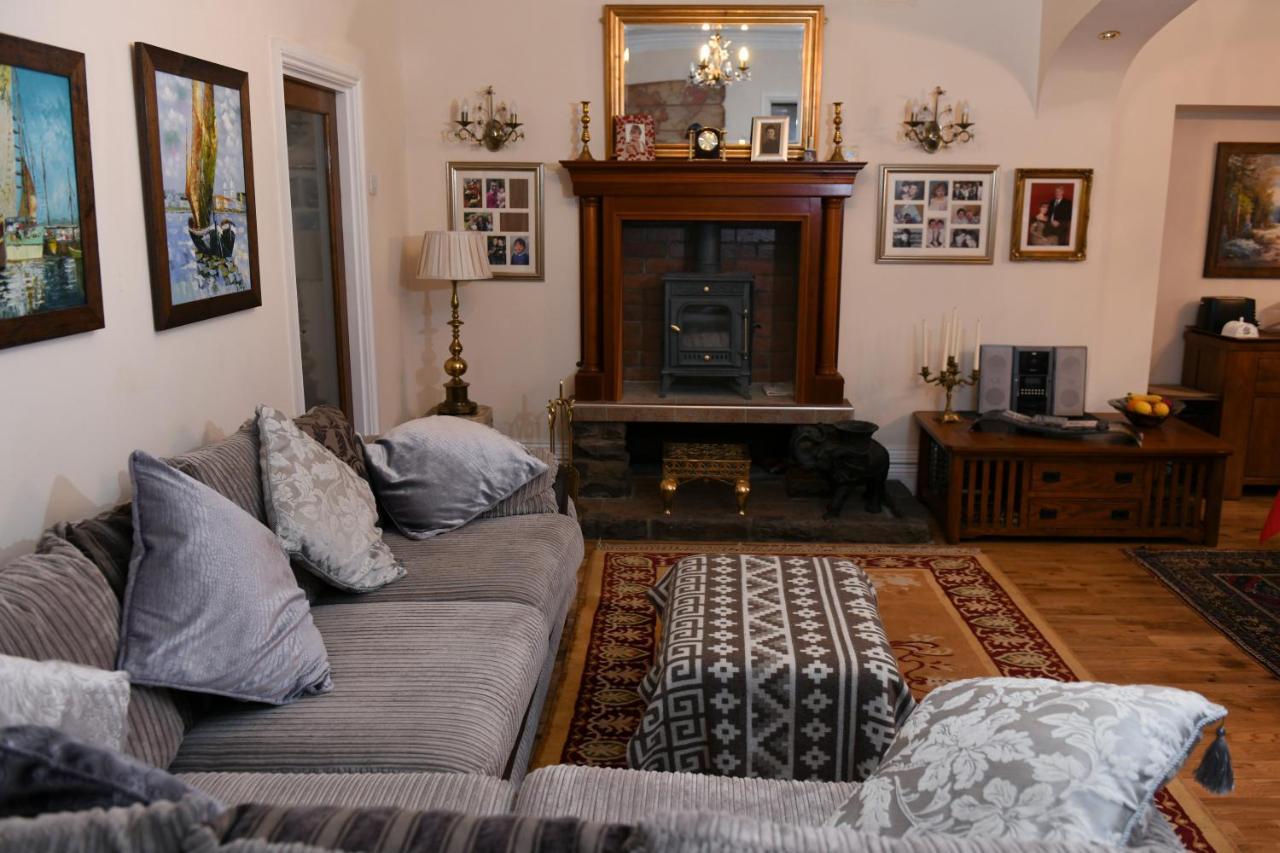 Cilbrwyn Bed & Breakfast Swansea Exterior photo